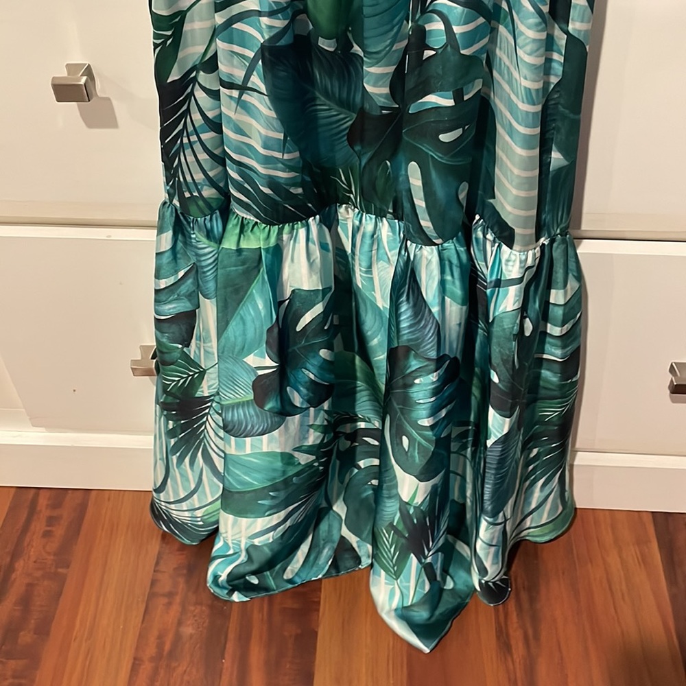 Green Leaf Patterned Long Dress - image 8
